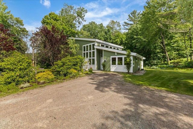 1954 Texas Hill Road, Hinesburg, VT 05461