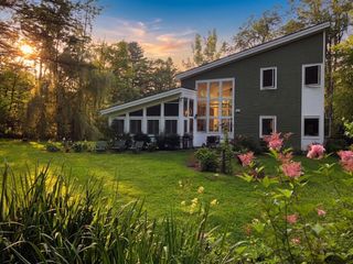 1954 Texas Hill Road, Hinesburg, VT 05461