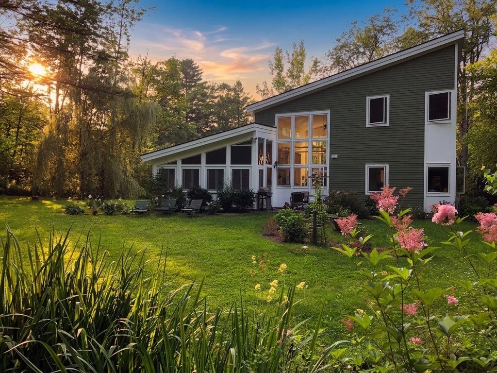 1954 Texas Hill Road, Hinesburg, VT 05461