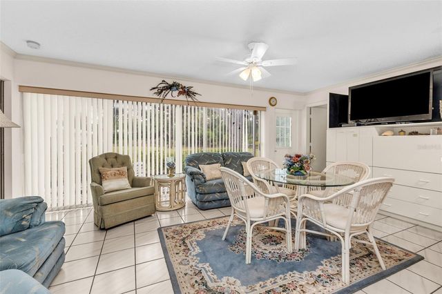 546 CIRCLEWOOD DRIVE P3-4, Venice, FL 34293
