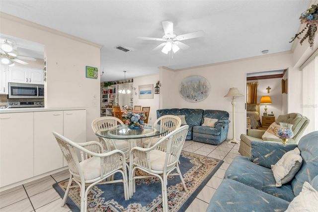 546 CIRCLEWOOD DRIVE P3-4, Venice, FL 34293