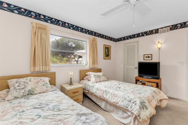 546 CIRCLEWOOD DRIVE P3-4, Venice, FL 34293