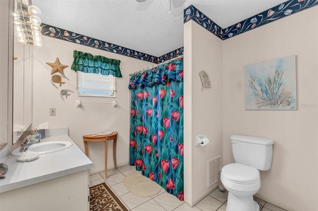 546 CIRCLEWOOD DRIVE P3-4, Venice, FL 34293