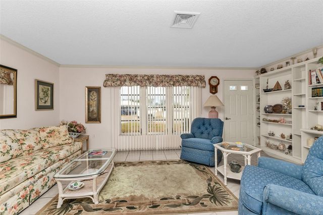 546 CIRCLEWOOD DRIVE P3-4, Venice, FL 34293