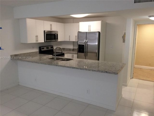 9143 SW 77 AV B107, Miami, FL 33156