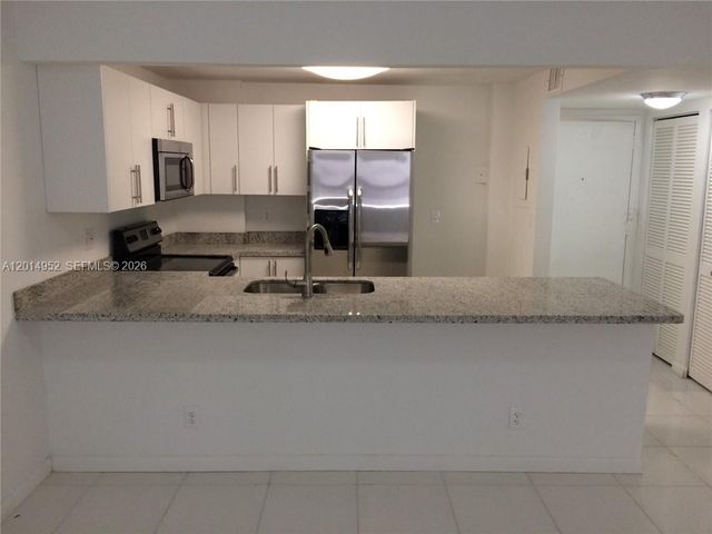 9143 SW 77 AV B107, Miami, FL 33156