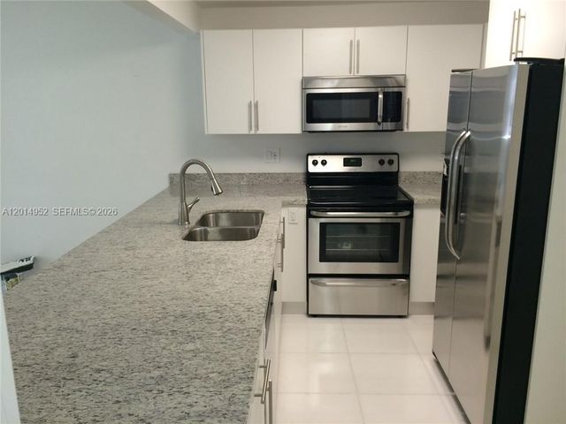9143 SW 77 AV B107, Miami, FL 33156