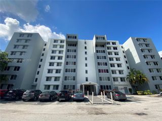 9143 SW 77 AV B107, Miami, FL 33156