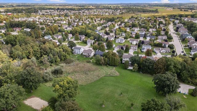1215 Elm STREET, Hartford, WI 53027