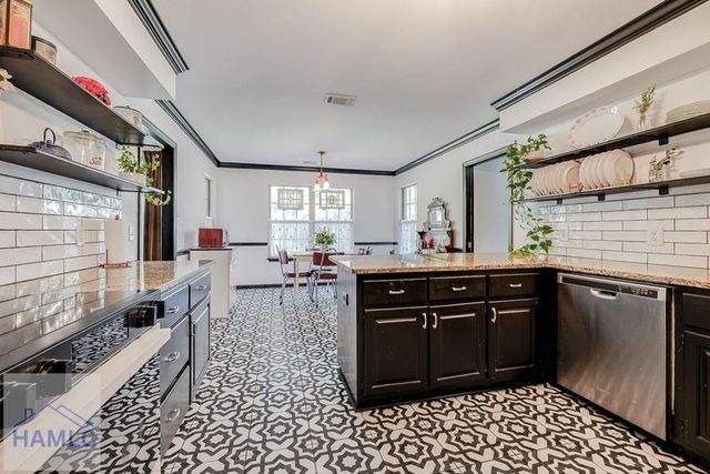 387 Sandhurst Drive, Richmond Hill, GA 31324