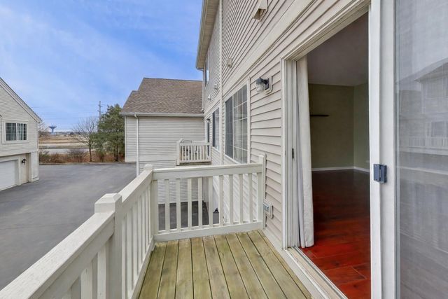 2427 Daybreak Court, Elgin, IL 60123