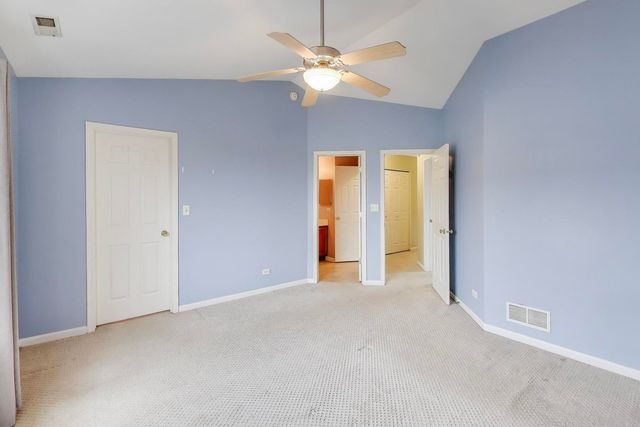 2427 Daybreak Court, Elgin, IL 60123