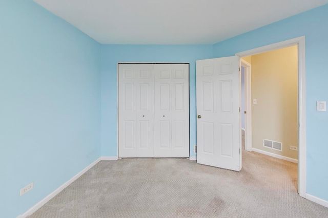 2427 Daybreak Court, Elgin, IL 60123