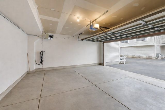 2427 Daybreak Court, Elgin, IL 60123