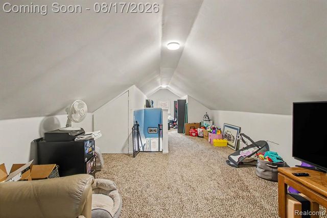 26686 Southwestern Highway, Redford, MI 48239