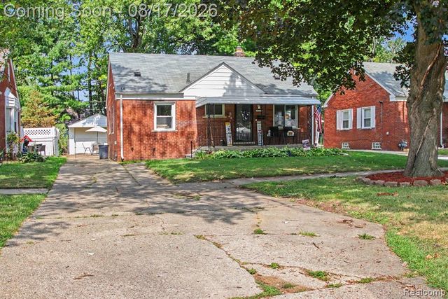 26686 Southwestern Highway, Redford, MI 48239