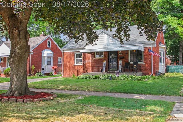 26686 Southwestern Highway, Redford, MI 48239