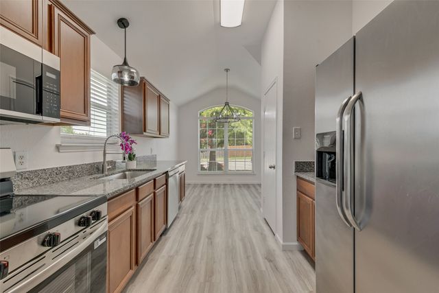 202 Oxford Loop, Princeton, TX 75407