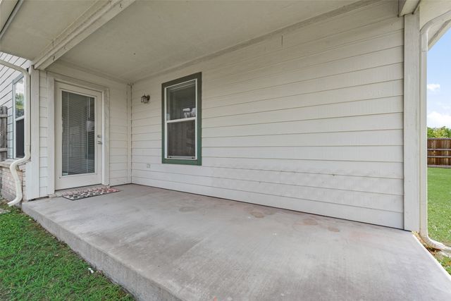 202 Oxford Loop, Princeton, TX 75407