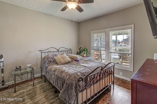 2502 Harvey St, Knoxville, TN 37917