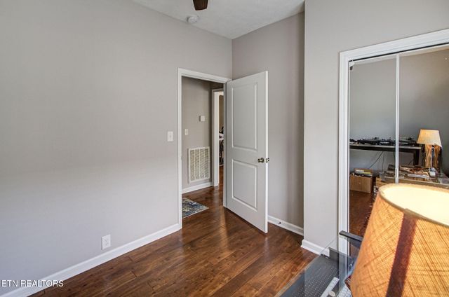 2502 Harvey St, Knoxville, TN 37917