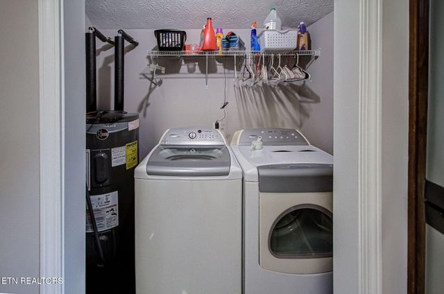 2502 Harvey St, Knoxville, TN 37917