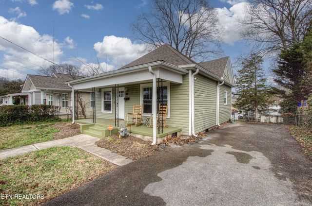 2502 Harvey St, Knoxville, TN 37917