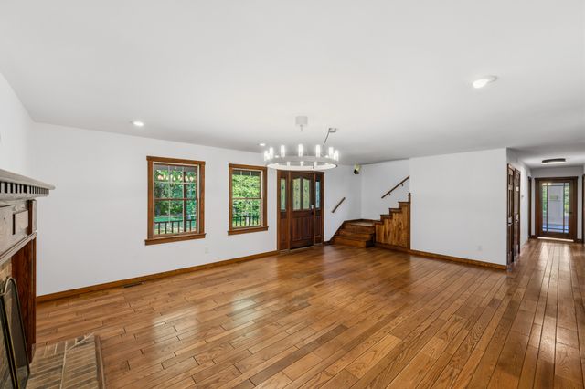 55 Bell Ln, Paris, TN 38242