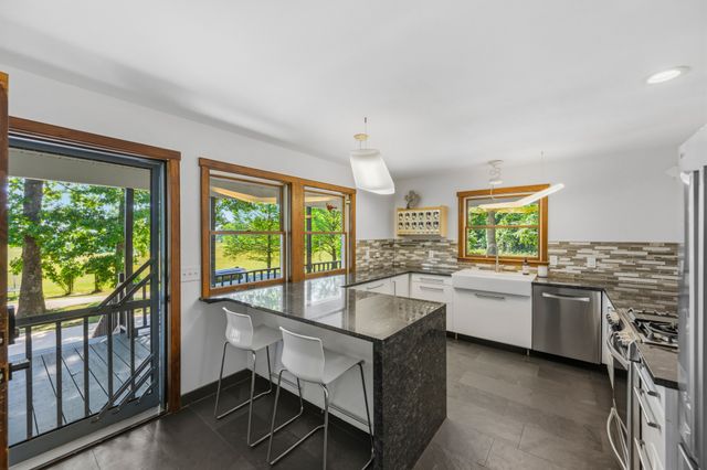 55 Bell Ln, Paris, TN 38242