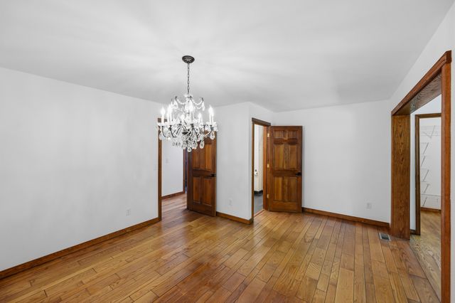 55 Bell Ln, Paris, TN 38242