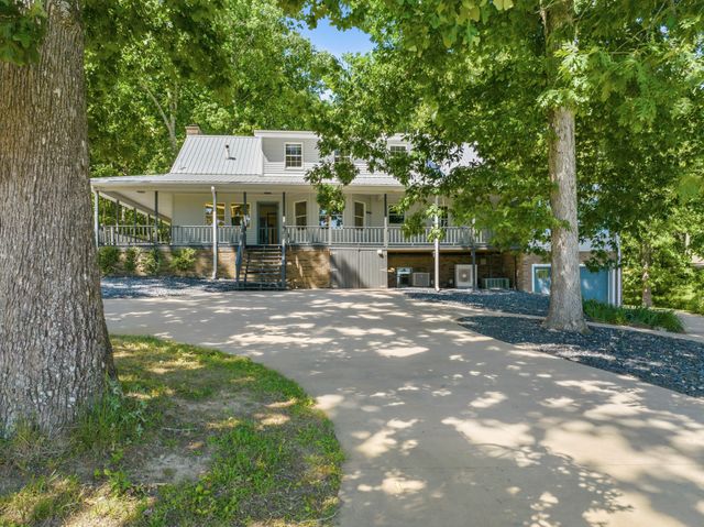 55 Bell Ln, Paris, TN 38242