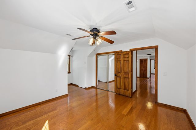 55 Bell Ln, Paris, TN 38242
