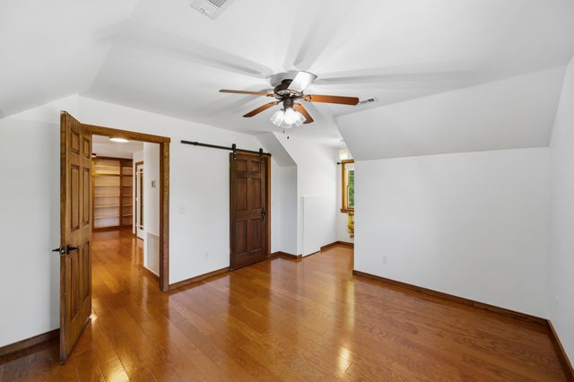 55 Bell Ln, Paris, TN 38242