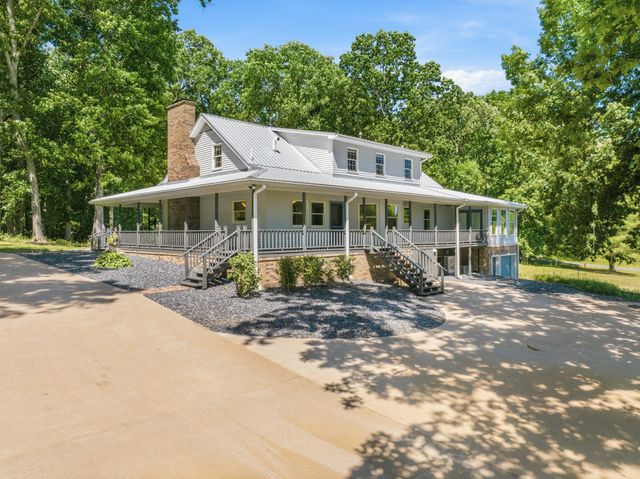 55 Bell Ln, Paris, TN 38242