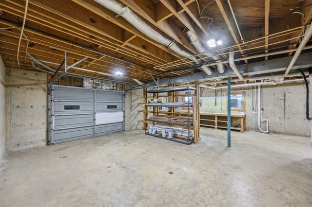55 Bell Ln, Paris, TN 38242