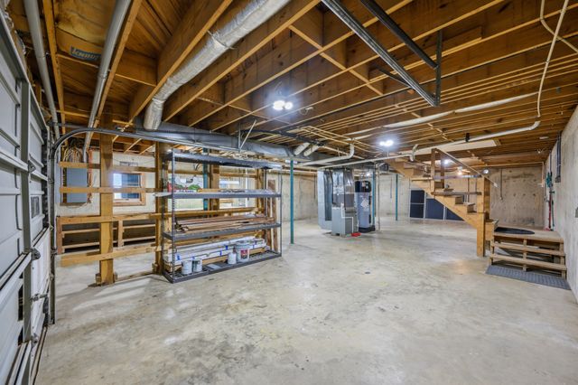 55 Bell Ln, Paris, TN 38242