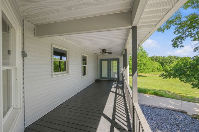 55 Bell Ln, Paris, TN 38242