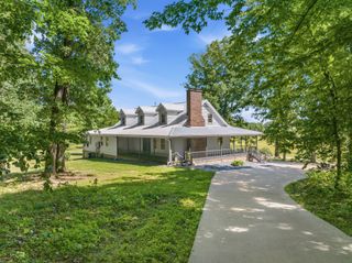 55 Bell Ln, Paris, TN 38242