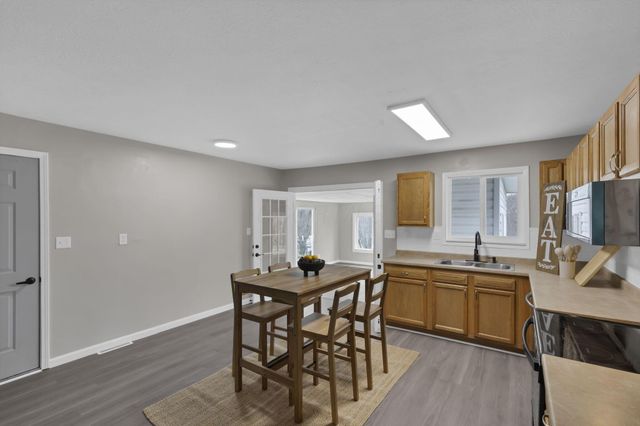 14 Wesley Avenue, Heath, OH 43056