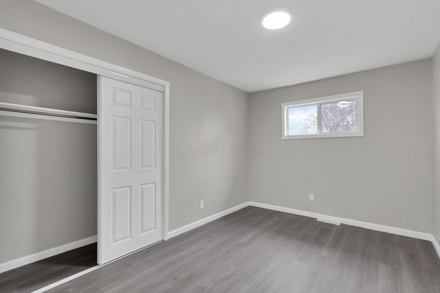 14 Wesley Avenue, Heath, OH 43056