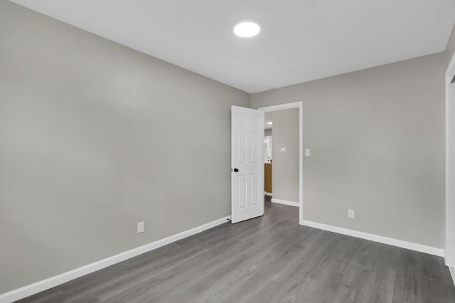 14 Wesley Avenue, Heath, OH 43056