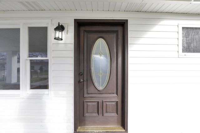 14 Wesley Avenue, Heath, OH 43056