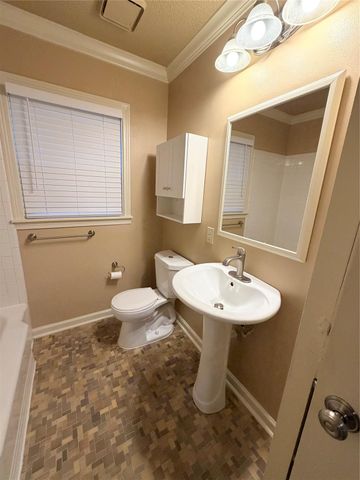 6520 Weslayan Street, Houston, TX 77005