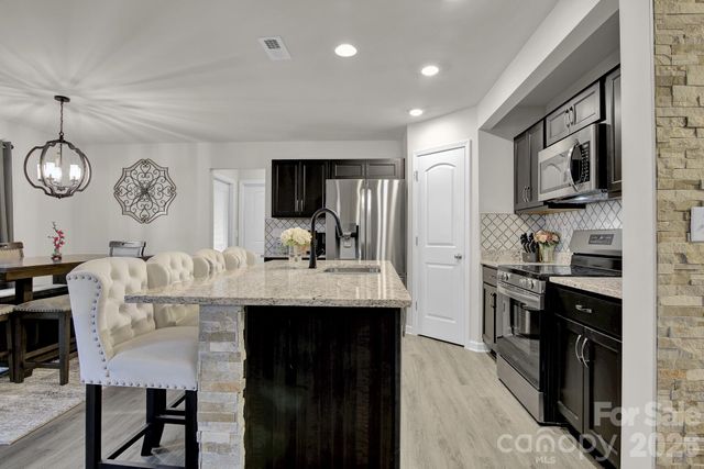 865 Old Linwood Road, Lexington, NC 27292