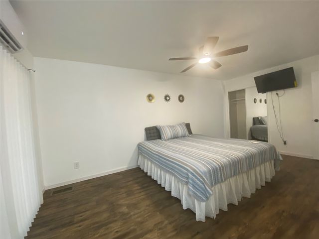 3420 Hidalgo Drive 301, Dallas, TX 75220