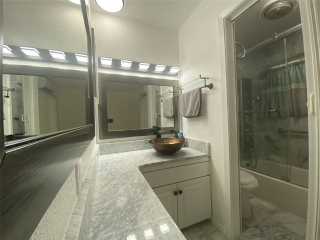 3420 Hidalgo Drive 301, Dallas, TX 75220