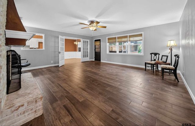 4411 Richmond Rd, Tyler, TX 75703