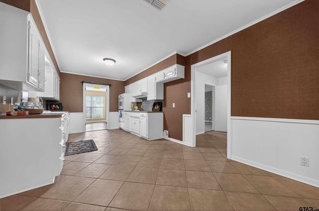 4411 Richmond Rd, Tyler, TX 75703