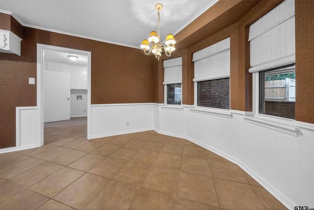 4411 Richmond Rd, Tyler, TX 75703