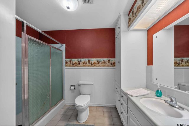 4411 Richmond Rd, Tyler, TX 75703